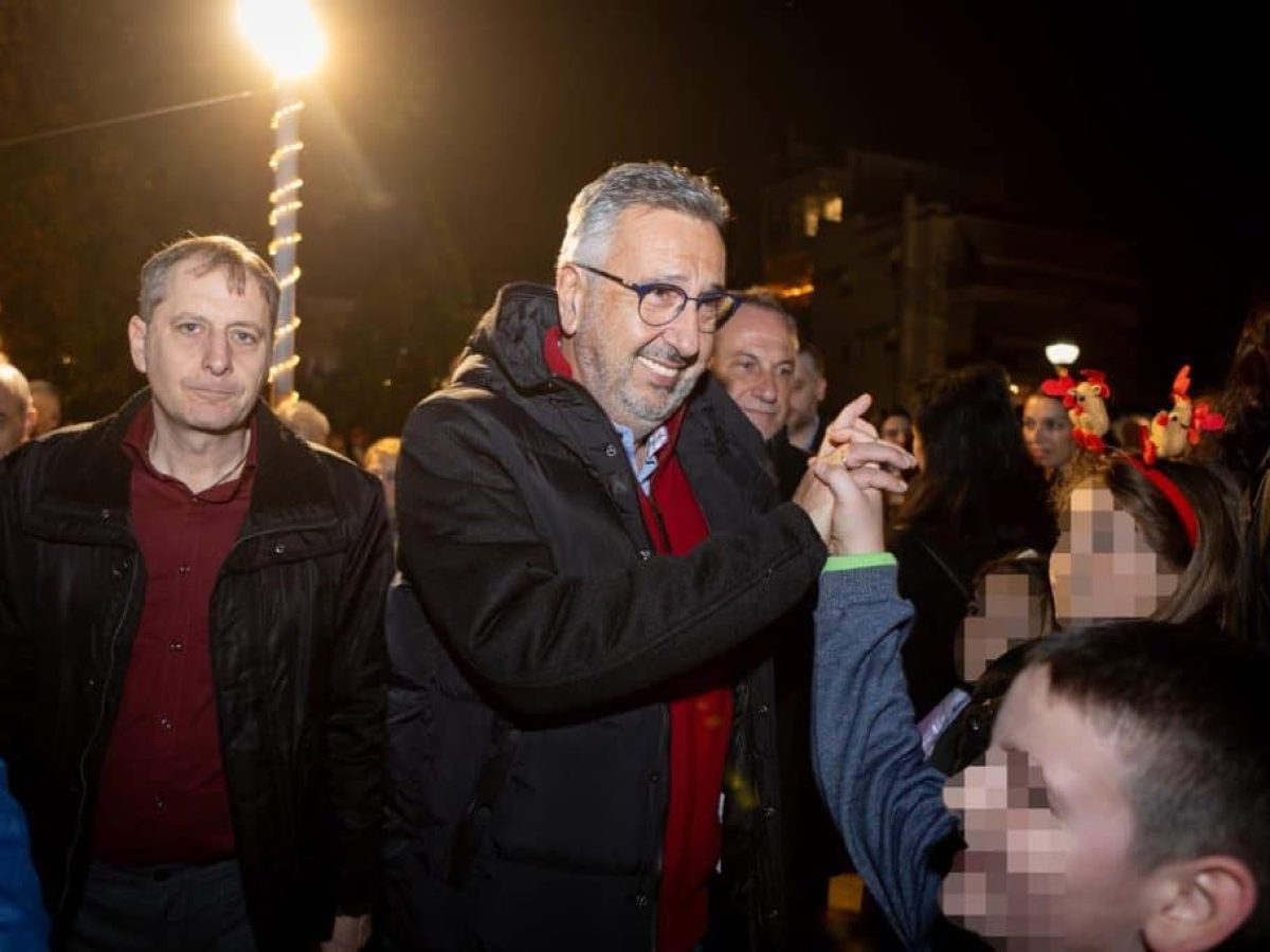 &Sigma;&tau;&eta;&nu; &Pi;&lambda;&alpha;&tau;&epsilon;ί&alpha; Ά&rho;&eta; &Beta;&epsilon;&lambda;&omicron;&upsilon;&chi;&iota;ώ&tau;&eta; &tau;&omicron; &Chi;&rho;&iota;&sigma;&tau;&omicron;&upsilon;&gamma;&epsilon;&nu;&nu;&iota;ά&tau;&iota;&kappa;&omicron; &Chi;&omega;&rho;&iota;ό &tau;&omicron;&upsilon; &Delta;ή&mu;&omicron;&upsilon; &Alpha;&gamma;ί&omicron;&upsilon; &Delta;&eta;&mu;&eta;&tau;&rho;ί&omicron;&upsilon;