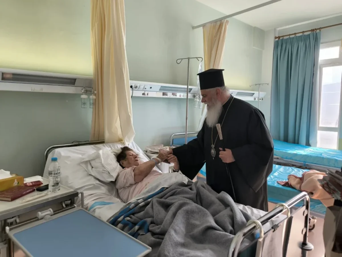 Στο πλευρό των ασθενών ανήμερα Χριστουγέννων: Ποιμαντική επίσκεψη του Μητροπολίτη Καλαβρύτων και Αιγιαλείας στο Νοσοκομείο Αιγίου ΦΩΤΟ