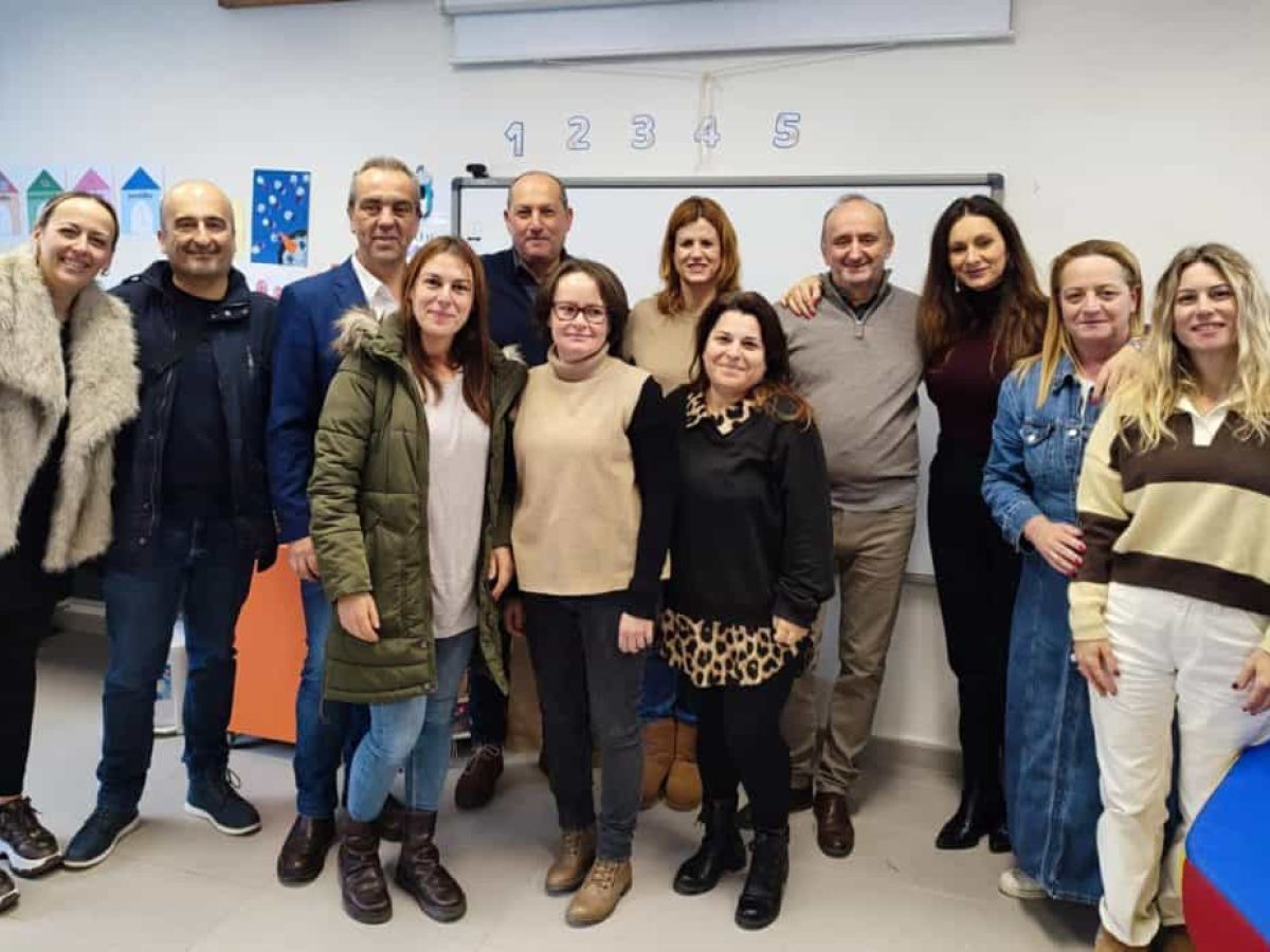 Στο ΣΑΠ – Ειδικό Σχολείο Σωματικά Αναπήρων Παιδιών και τη Στέγη Αυτιστικών Ατόμων Ελένη Γύρα το ΠΑΣΟΚ-Κίνημα Αλλαγής