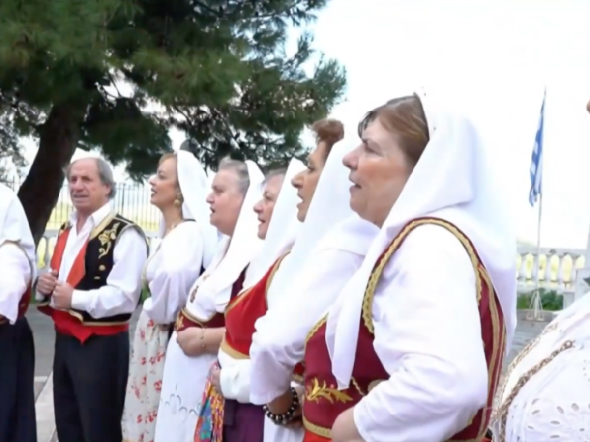 Τα “διαφορετικά” Κερκυραϊκά κάλαντα με την αυθεντική ελληνική καταγωγή και τις δυτικές μουσικές επιρροές