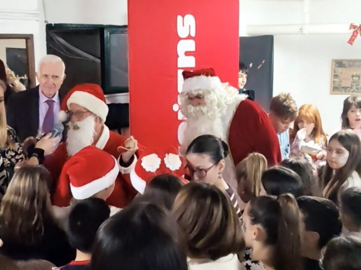 Θαυμάσια η Χριστουγεννιάτικη παιδική γιορτή του “Ασκληπιού”