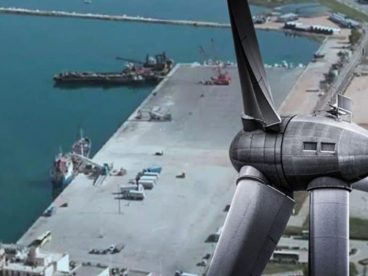Θύελλα αντιδράσεων για τις ανεμογεννήτριες στο λιμάνι του Ναυπλίου – «Η πόλη δεν είναι αποθήκη!»