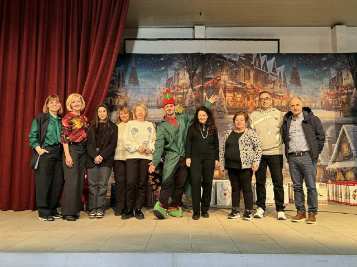 Το Κέντρο Κοινότητας Δήμου Πύλης χάρισε δώρα και χαμόγελα στα παιδιά των ευάλωτων οικογενειών