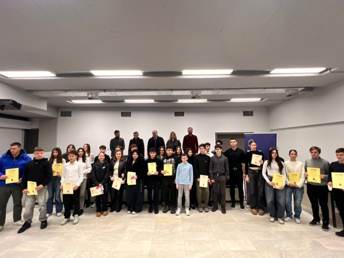 Το ΤΕΕ/ΤΚΔΘ γιόρτασε και φέτος την αριστεία βραβεύοντας τα παιδιά των Μηχανικών (ΦΩΤΟ)