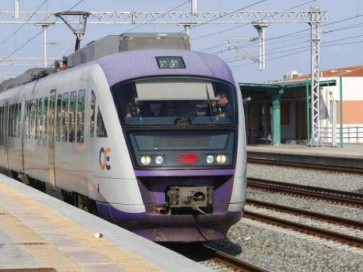 Τραγωδία στα Άνω Λιόσια: Άνδρας παρασύρθηκε από συρμό του Προαστιακού στο δρομολόγιο Κιάτο – Πειραιάς