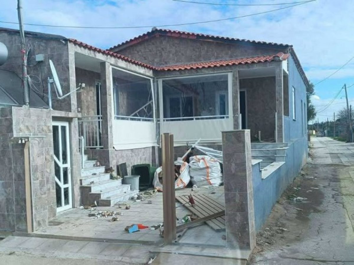 (video) – Αλεξανδρούπολη : Τον δρόμο για τις φυλακές πήρε η μητέρα του 3χρονου παιδιού που πέθανε από ασιτία