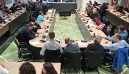 vinteo-egkrithike-kata-pliopsifia