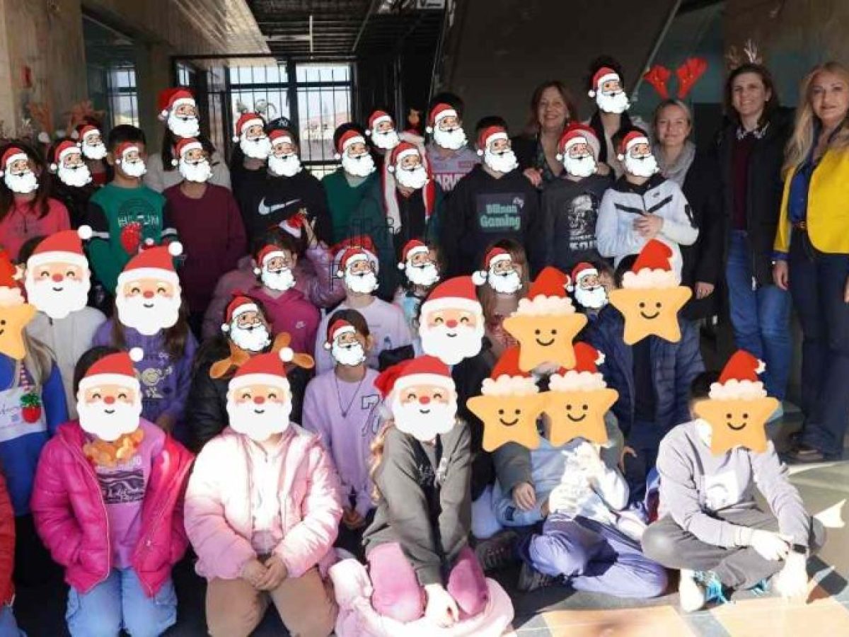 Βυζαντινά και κάλαντα Ικαρίας από το 4ο Δημοτικό Νέων Μουδανιών στο Xalkidiki Politiki(video)