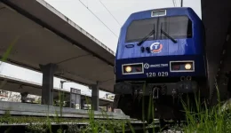 xana-vlavi-se-treno-tis