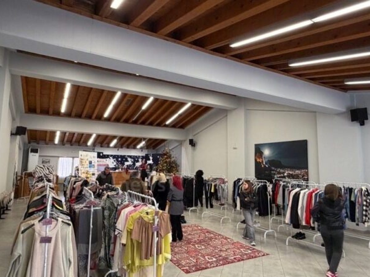 Άνοιξε τις πύλες του το Φιλανθρωπικό Second Hand Clothes Bazaar του Δήμου Μετεώρων