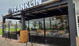 Άnixe-to-agapimeno-sou-steki