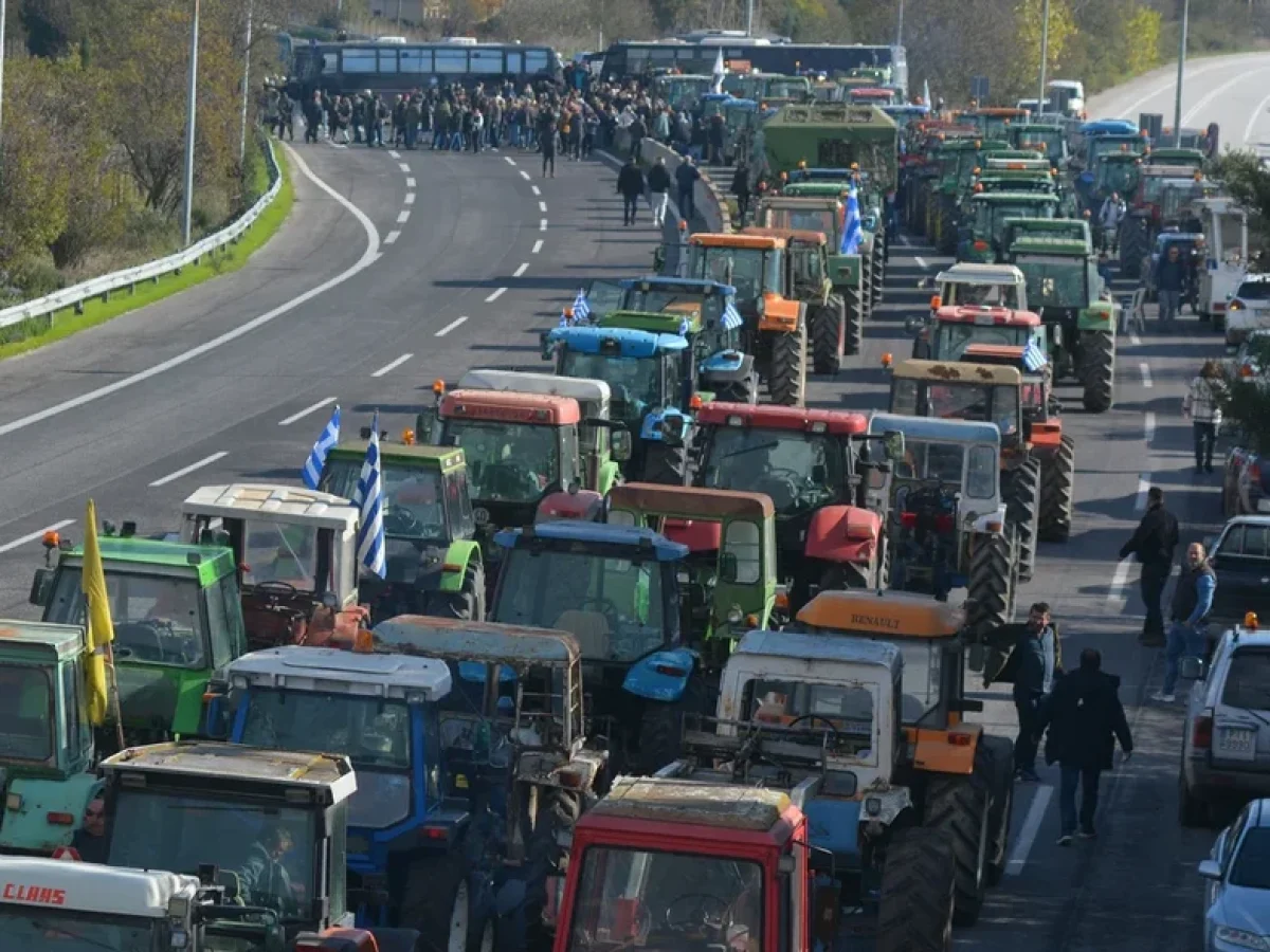 Αγροτικά μπλόκα: Πού διεξάγεται μετ’ εμποδίων η κίνηση