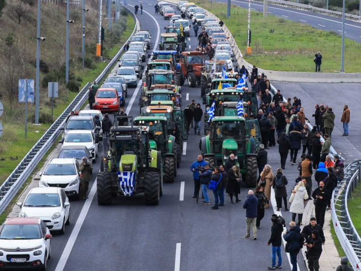 Αγροτικές κινητοποιήσεις χωρίς τέλος: Πώς ξεκίνησαν, γιατί κλιμακώνονται και τι έχει πράξει μέχρι τώρα η κυβέρνηση