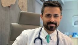 Αlexis-politis-vlepoume-mia-stasimotita