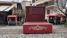 Αnigi-apopse-to-magiko-mousiko