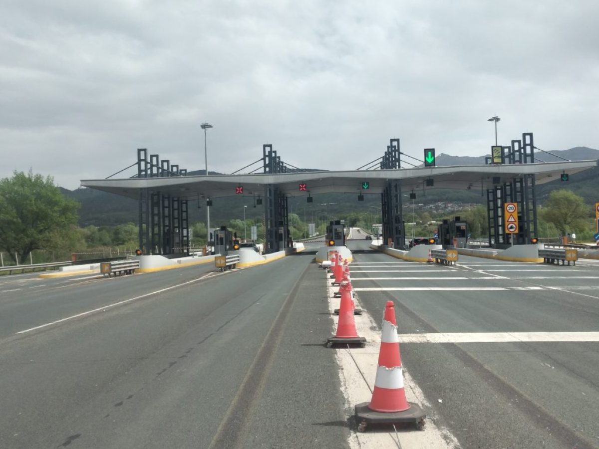 Ανοίγουν τις μπάρες των διοδίων στο Δροσοχώρι οι αγρότες