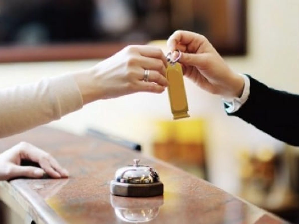 Απαράδεκτη καθυστέρηση της καταβολής των επιδομάτων ανεργίας στους εποχικούς εργαζόμενους στον τουρισμό