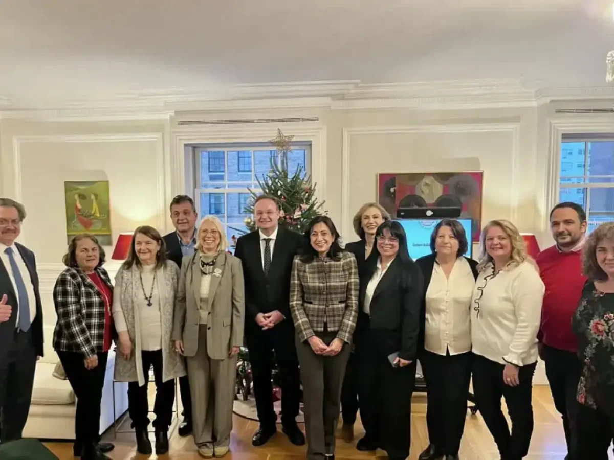 Από τη Γενέτειρα του Αριστοτέλη στην Καρδιά της Νέας Υόρκης: Ένα Τριετές Πλάνο Τουριστικής Κατάκτησης