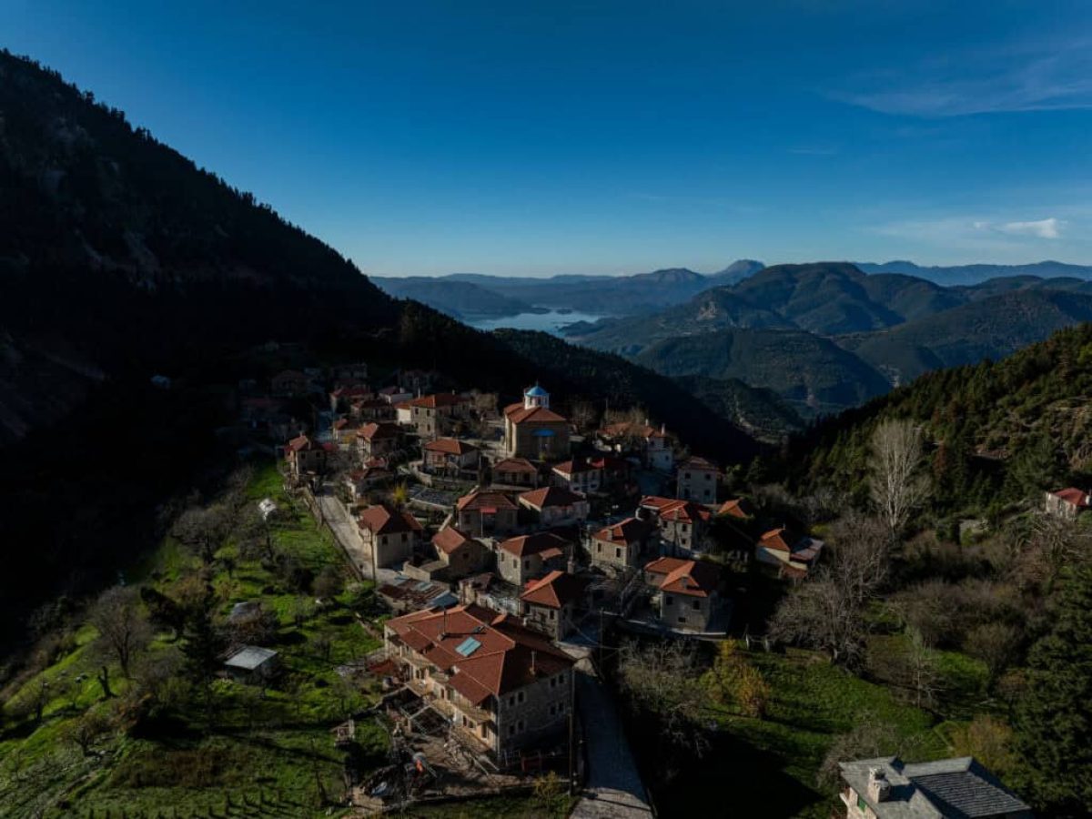 Αποστολή στα Φιδάκια Ευρυτανίας: Ταξίδι με θέα τη «λίμνη των χιλίων φιόρδ»
