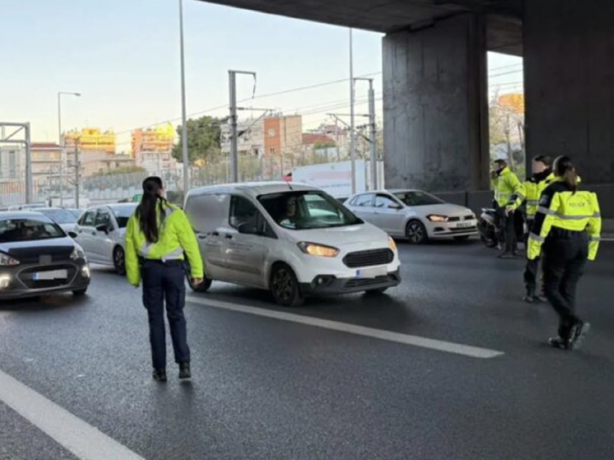 Αττική Οδός: Σύλληψη 21χρονου μετά από καταδίωξη στην Αττική Οδός – Οδηγούσε υπό την επήρεια αλκοόλ