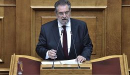 &Alpha;.-panagiotopoulos-na-paraminoun-se