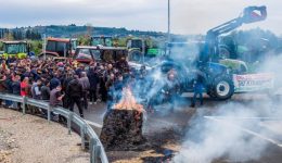 &Alpha;chaia-&Alpha;grotiko-bloko-stin-perimetrikis