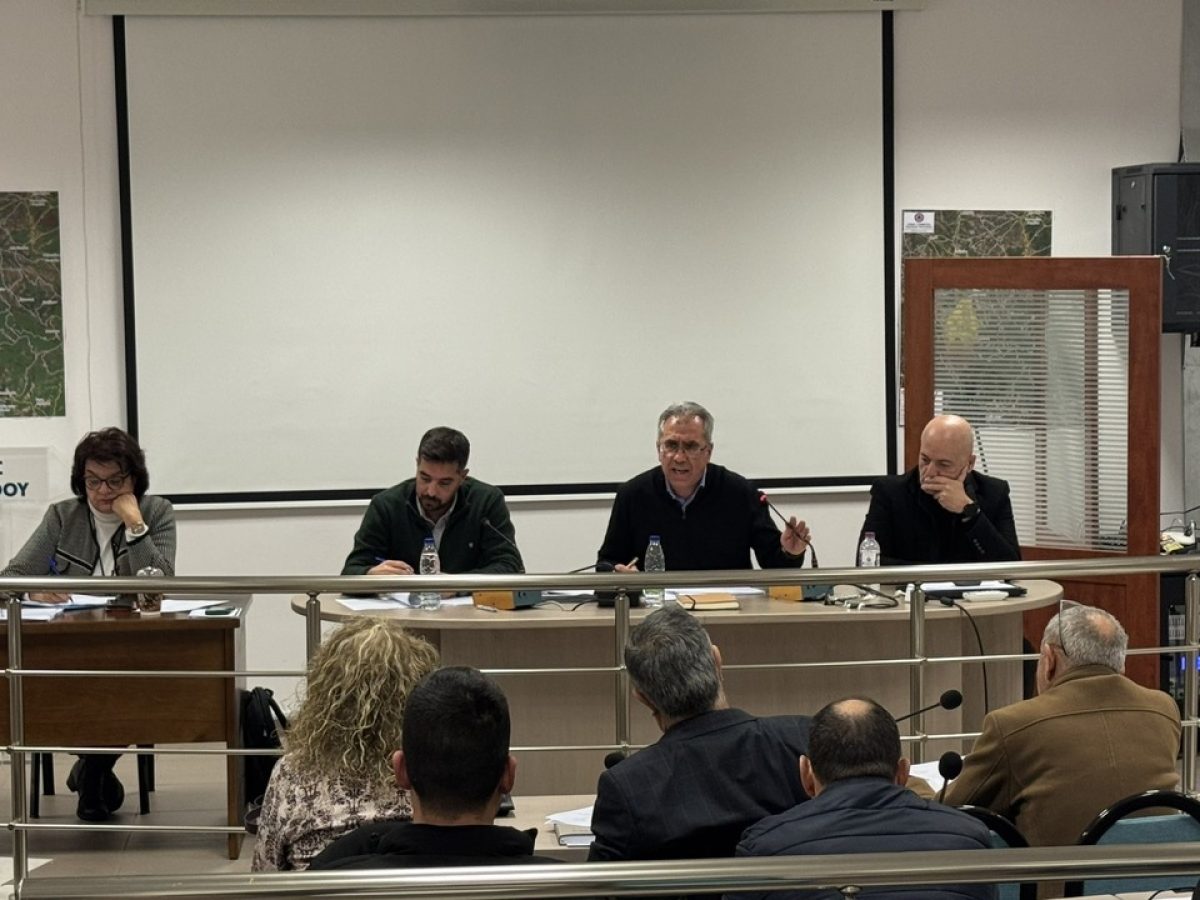 &Alpha;&chi;&alpha;ΐ&alpha;: E&gamma;&kappa;&rho;ί&theta;&eta;&kappa;&epsilon; &omicron; &pi;&rho;&omicron;ϋ&pi;&omicron;&lambda;&omicron;&gamma;&iota;&sigma;&mu;ό&sigmaf; &tau;&omicron;&upsilon; &Delta;ή&mu;&omicron;&upsilon; &Epsilon;&rho;&upsilon;&mu;ά&nu;&theta;&omicron;&upsilon;