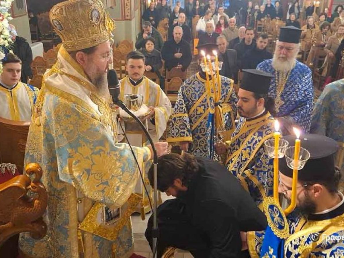 &Alpha;&gamma;&rho;ί&nu;&iota;&omicron;: &Chi;&epsilon;&iota;&rho;&omicron;&tau;&omicron;&nu;ί&alpha; &nu;έ&omicron;&upsilon; &delta;&iota;&alpha;&kappa;ό&nu;&omicron;&upsilon; &sigma;&tau;&omicron;&nu; &Iota;&epsilon;&rho;ό &Nu;&alpha;ό &Alpha;&gamma;ί&omicron;&upsilon; &Chi;&rho;&iota;&sigma;&tau;&omicron;&phi;ό&rho;&omicron;&upsilon; (&phi;&omega;&tau;&omicron;)