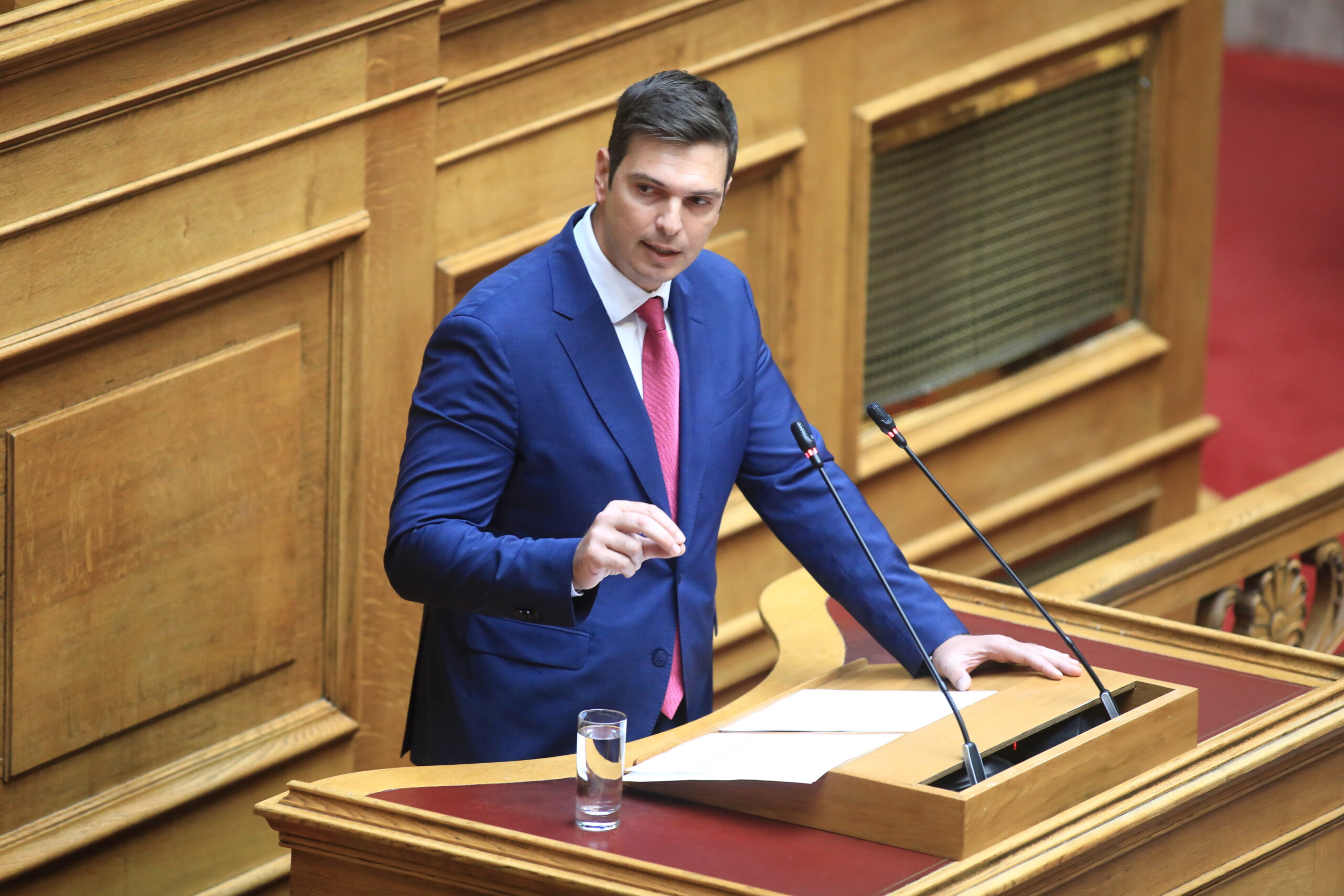 &Alpha;l.-markogiannakis-enischisi-ton-dimon