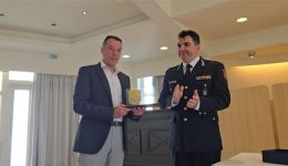 &Alpha;llagi-skitalis-sti-periferiaki-diikisi