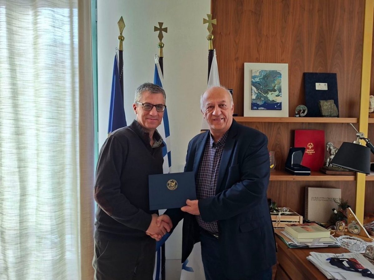 &Alpha;&nu;&alpha;&chi;ώ&rho;&eta;&sigma;&epsilon;, &mu;&epsilon; &tau;&iota;&sigmaf; &epsilon;&upsilon;&chi;&alpha;&rho;&iota;&sigma;&tau;ί&epsilon;&sigmaf; &tau;&omicron;&upsilon; &Delta;ή&mu;&omicron;&upsilon;, &alpha;&pi;ό &tau;&eta;&nu; &Pi;.&Upsilon; &Chi;ί&omicron;&upsilon; &gamma;&iota;&alpha; &Phi;&lambda;ώ&rho;&iota;&nu;&alpha; &omicron; &Sigma;&tau;. &Kappa;&alpha;&pi;&epsilon;&lambda;&alpha;&rho;ί&delta;&eta;&sigmaf;