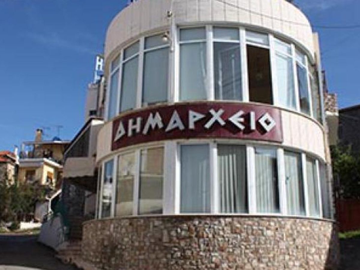&Alpha;&nu;&alpha;&sigma;&chi;&eta;&mu;&alpha;&tau;&iota;&sigma;&mu;ό&sigmaf; &sigma;&tau;&omicron; &Delta;ή&mu;&omicron; &Zeta;&alpha;&chi;ά&rho;&omega;&sigmaf;: &Pi;&omicron;&iota;&omicron;&iota; &alpha;&nu;&alpha;&lambda;&alpha;&mu;&beta;ά&nu;&omicron;&upsilon;&nu; &theta;έ&sigma;&epsilon;&iota;&sigmaf;