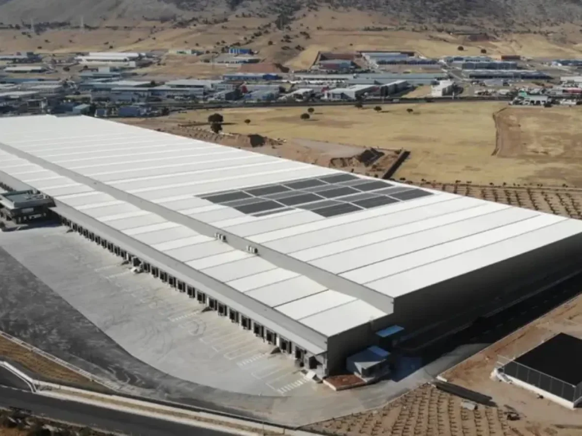 &Alpha;&sigma;&pi;&rho;ό&pi;&upsilon;&rho;&gamma;&omicron;&sigmaf;: LEED Gold &gamma;&iota;&alpha; &tau;&omicron; logistics hub &laquo;&Mu;ί&lambda;&eta;&tau;&omicron;&sigmaf;&raquo; &tau;&eta;&sigmaf; TRASTOR