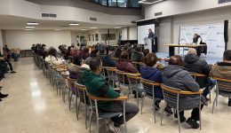 &Alpha;spropirgos-kinitopiisi-gia-to-stegastiko