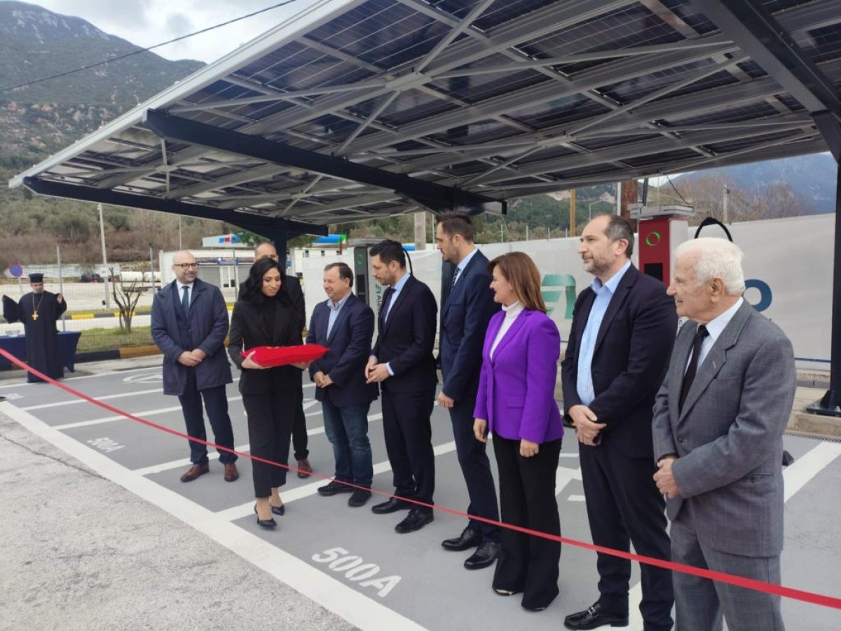 ALESCO – Huawei Digital Power: Εγκαινιάστηκε ο πρώτος σύγχρονος ενεργειακά αυτόνομος κόμβος υπερταχείας φόρτισης