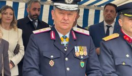 Apostratia-galazoula-telos-epochis-stin-diefthinsi