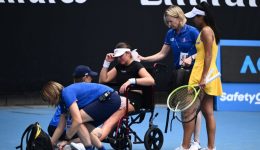 Australian-Open-tenistria-egkatelipse-me-3