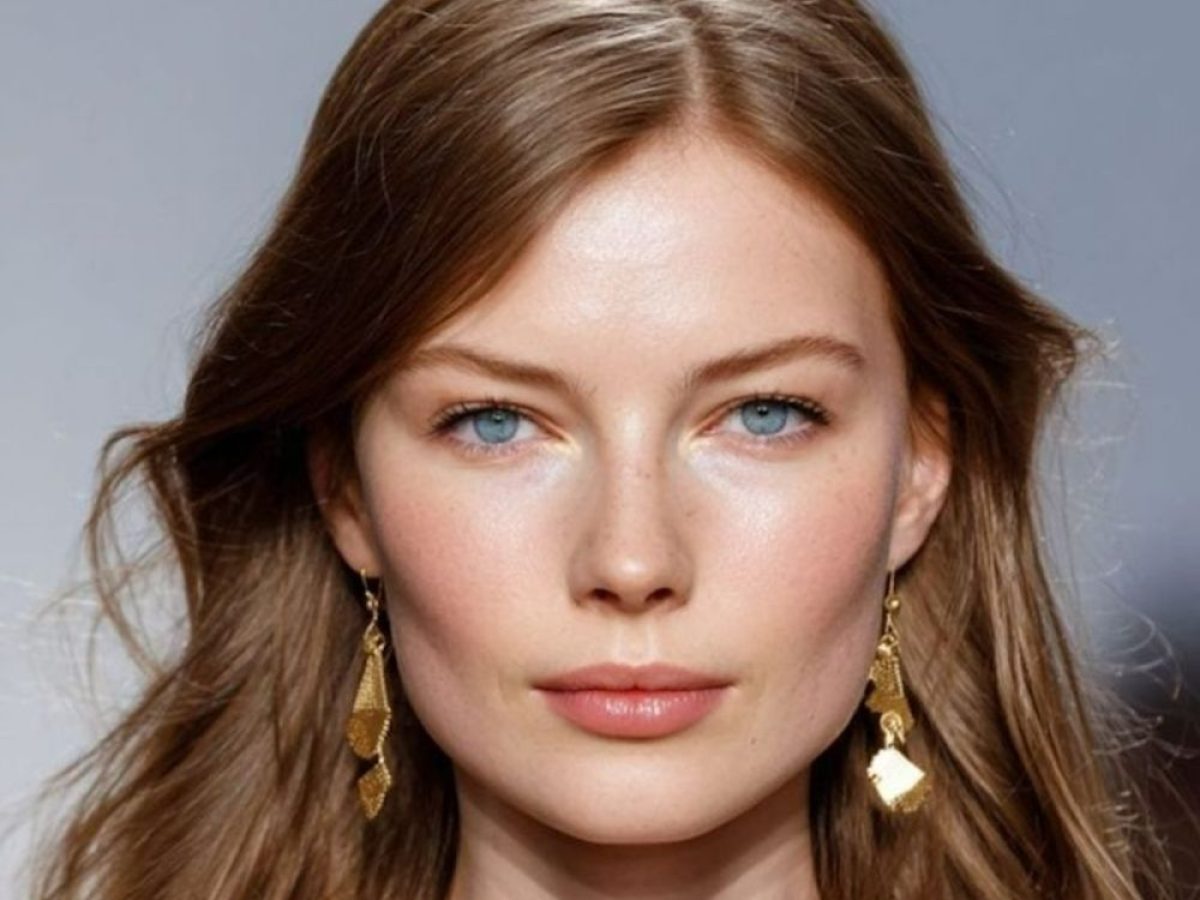 Concealer sandwich: Το μικρό beauty trick που κάνει τη διαφορά