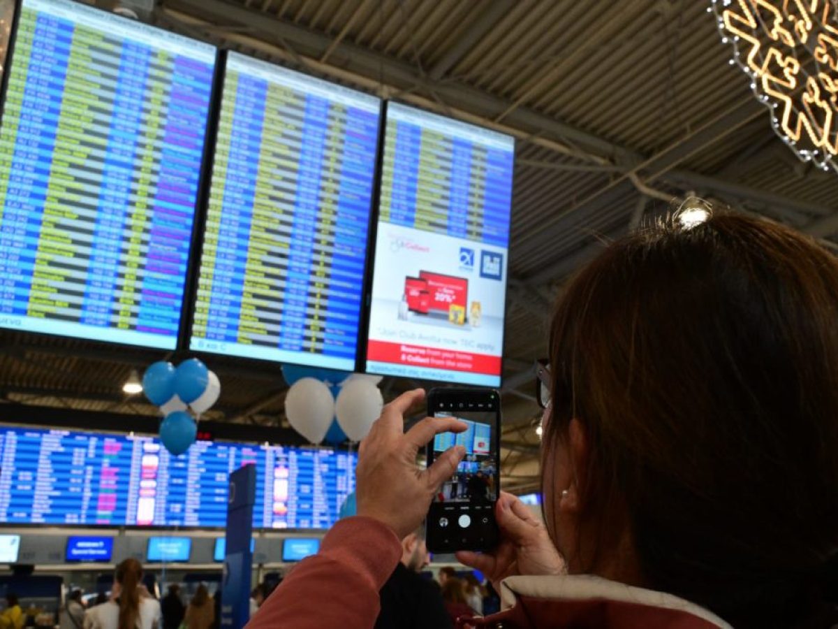 FIR Αθηνών υπό πίεση: Μαζική παρέμβαση στις επικοινωνίες πτήσεων