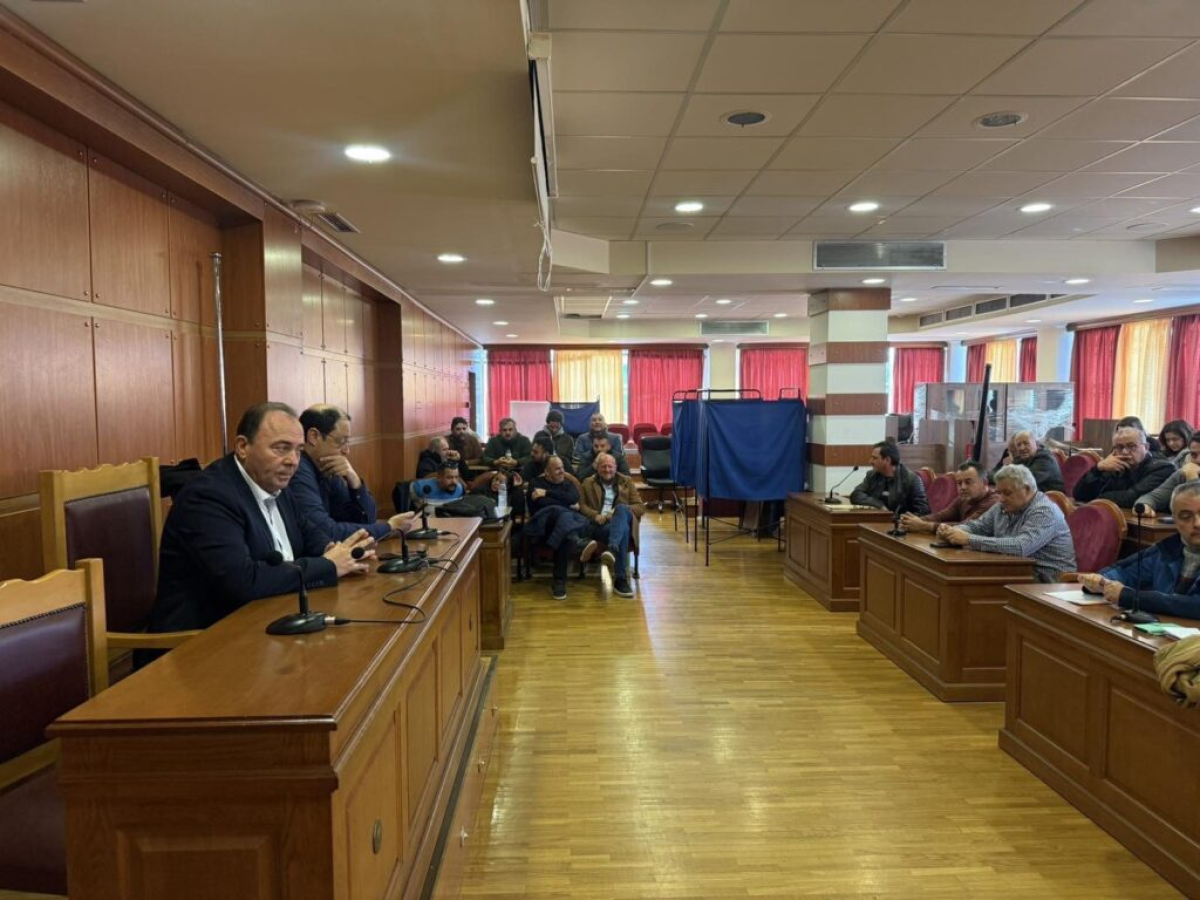 H &Omicron;&Alpha;&Sigma; &gamma;&iota;&alpha; &alpha;&nu;&tau;&iota;&pi;&alpha;&rho;ά&theta;&epsilon;&sigma;&eta; &mu;&epsilon; &Mu;&alpha;&upsilon;&rho;&omicron;&mu;&mu;ά&tau;&eta;