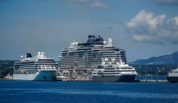 Krouaziera-rekor-afixeon-alla-ke