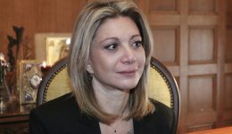 M.-karistianou-gia-schimatismo-neou
