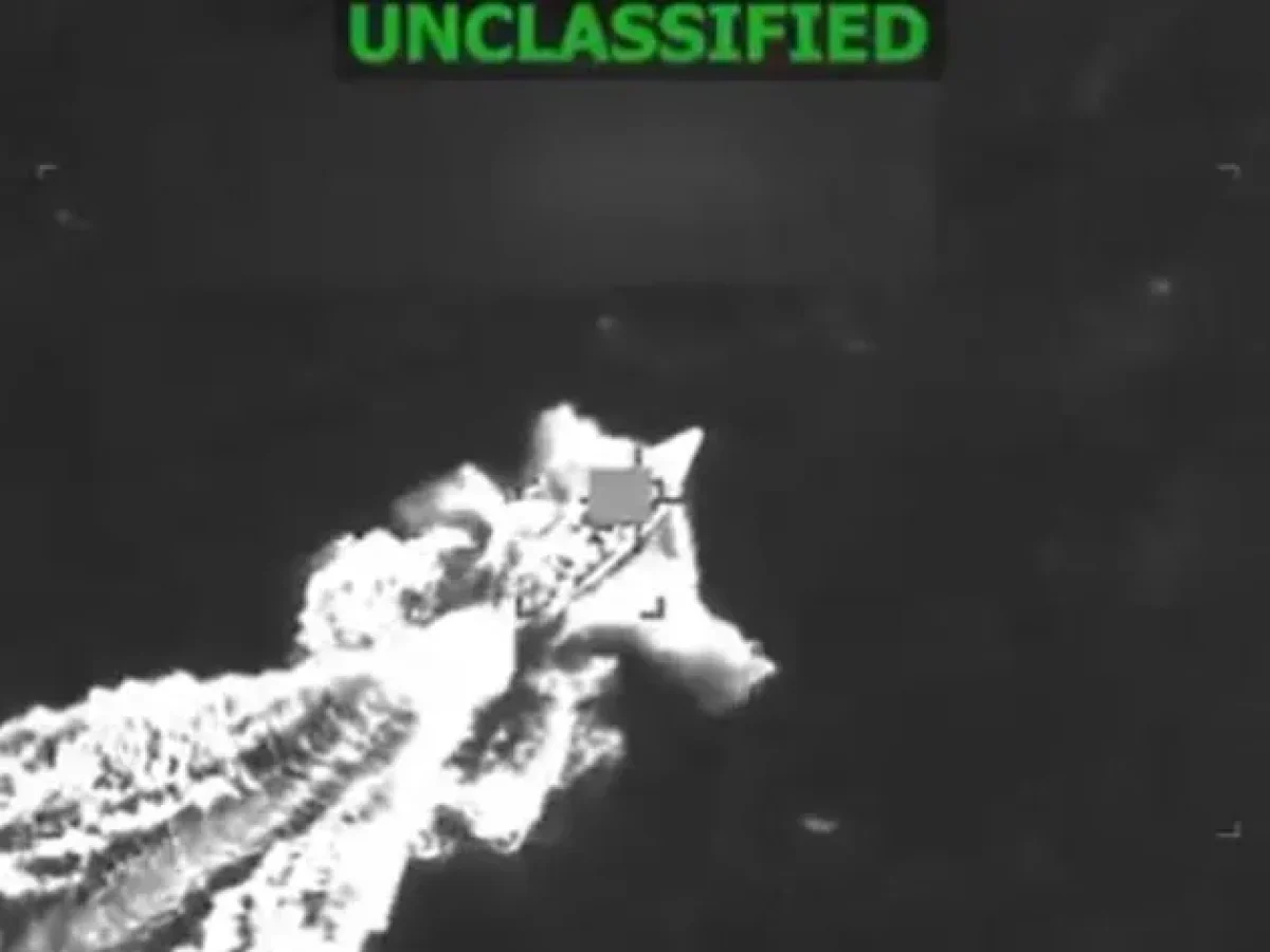 New York Times: Αεροσκάφος με «πολιτική» όψη στην πρώτη επιδρομή των ΗΠΑ κατά φερόμενων διακινητών