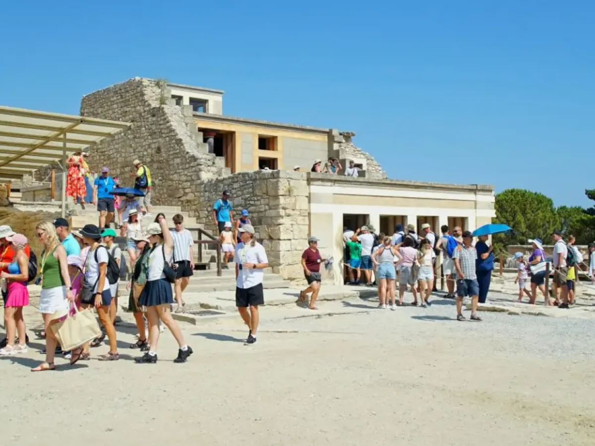 TUI: Αυστριακός πυρετός για Ελλάδα – Ηράκλειο και Ρόδος στην κορυφή των προκρατήσεων