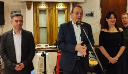 To-programma-episkepsis-tou-famellou