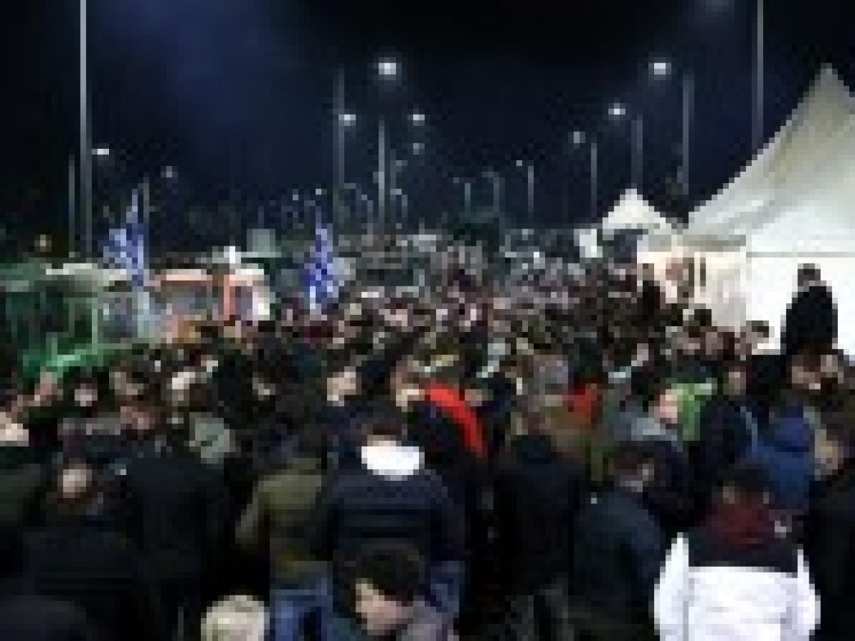 Μπλόκα Νίκαιας και Ε-65: Κλιμακώνουμε! Δεν κάνουμε βήμα πίσω, πιστεύουμε στη δύναμη του δίκιου μας!