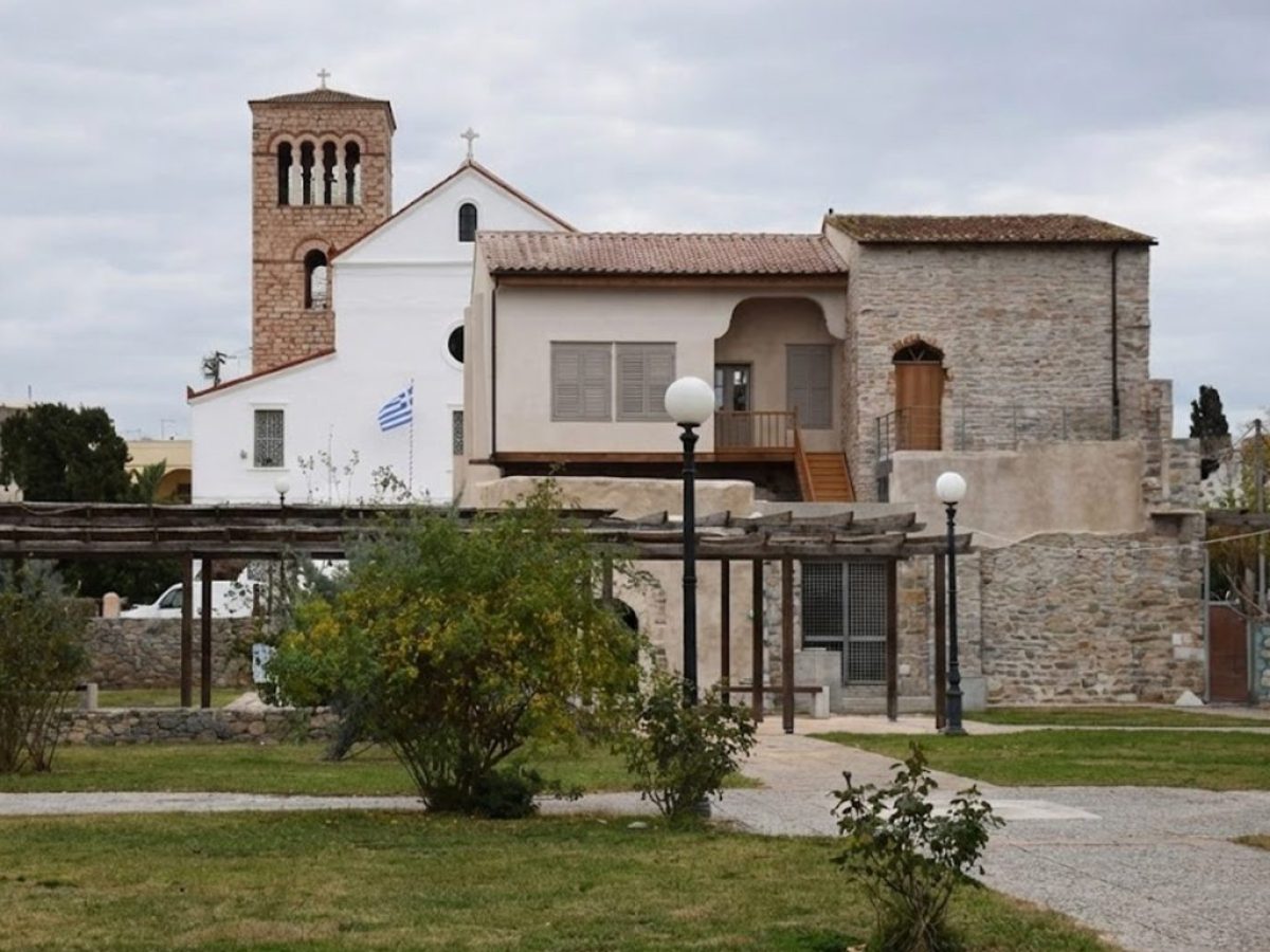 Χαλκίδα: Τι κρύβει το επιβλητικό ενετικό αρχοντικό απέναντι από την Αγία Παρασκευή;