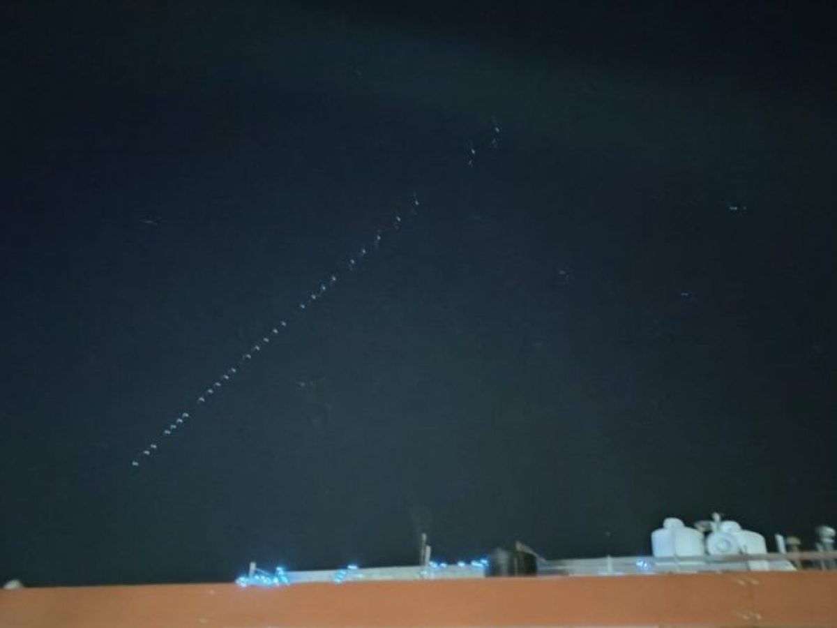 Χανιά | Οι δορυφόροι της SpaceX ”κόβουν βόλτα” στον Χανιώτικο ουρανό και προκαλούν… αναστάτωση | Photo