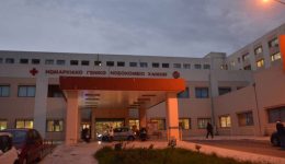 chania-me-epitichia-oloklirothike-chirourgiki