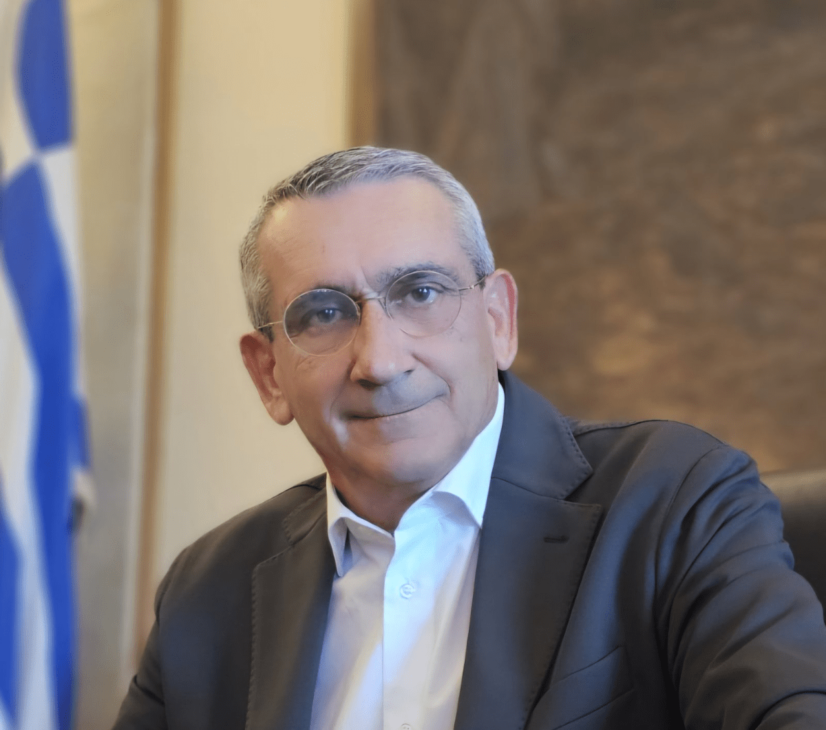 chatzimarkos-istoriki-stigmi-i-dimopratisi